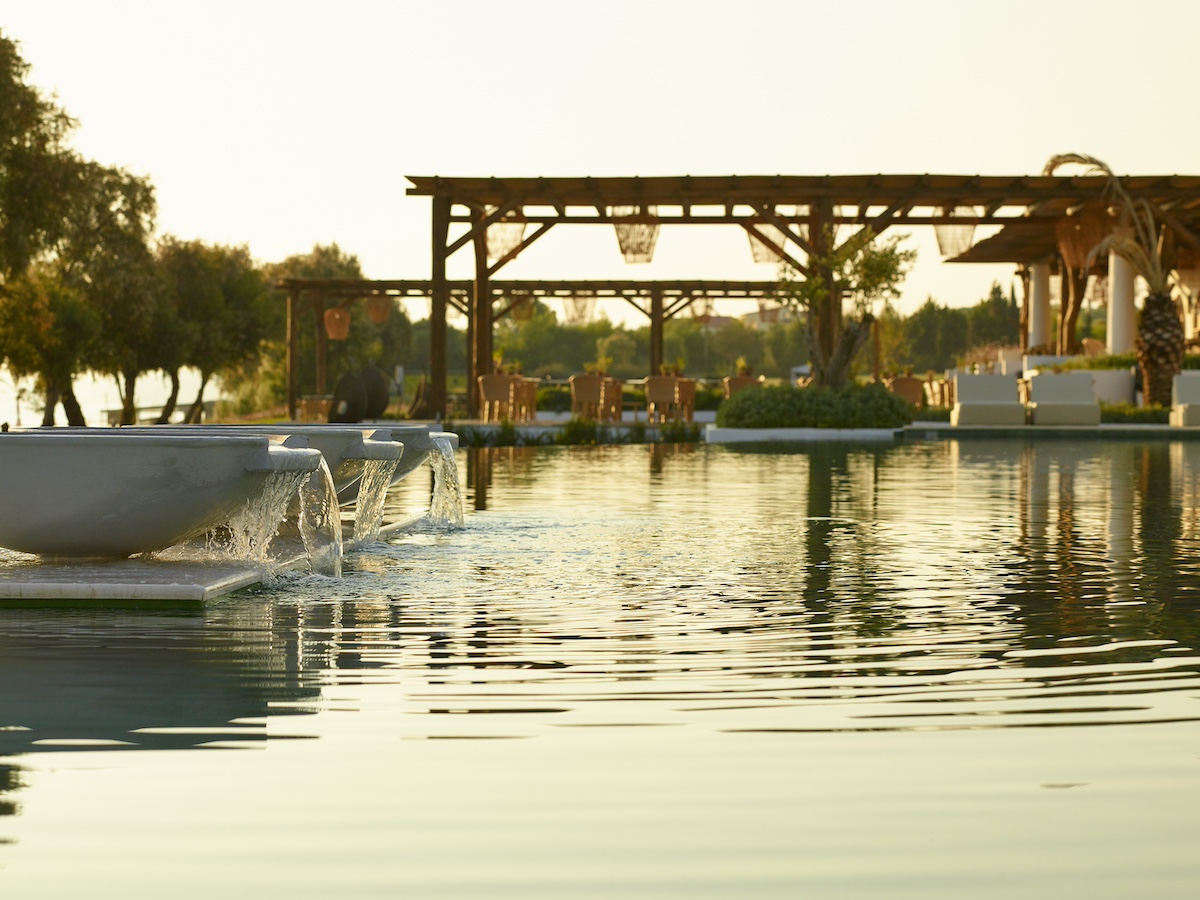 02-casa-marron-unspoiled-natural-landscape