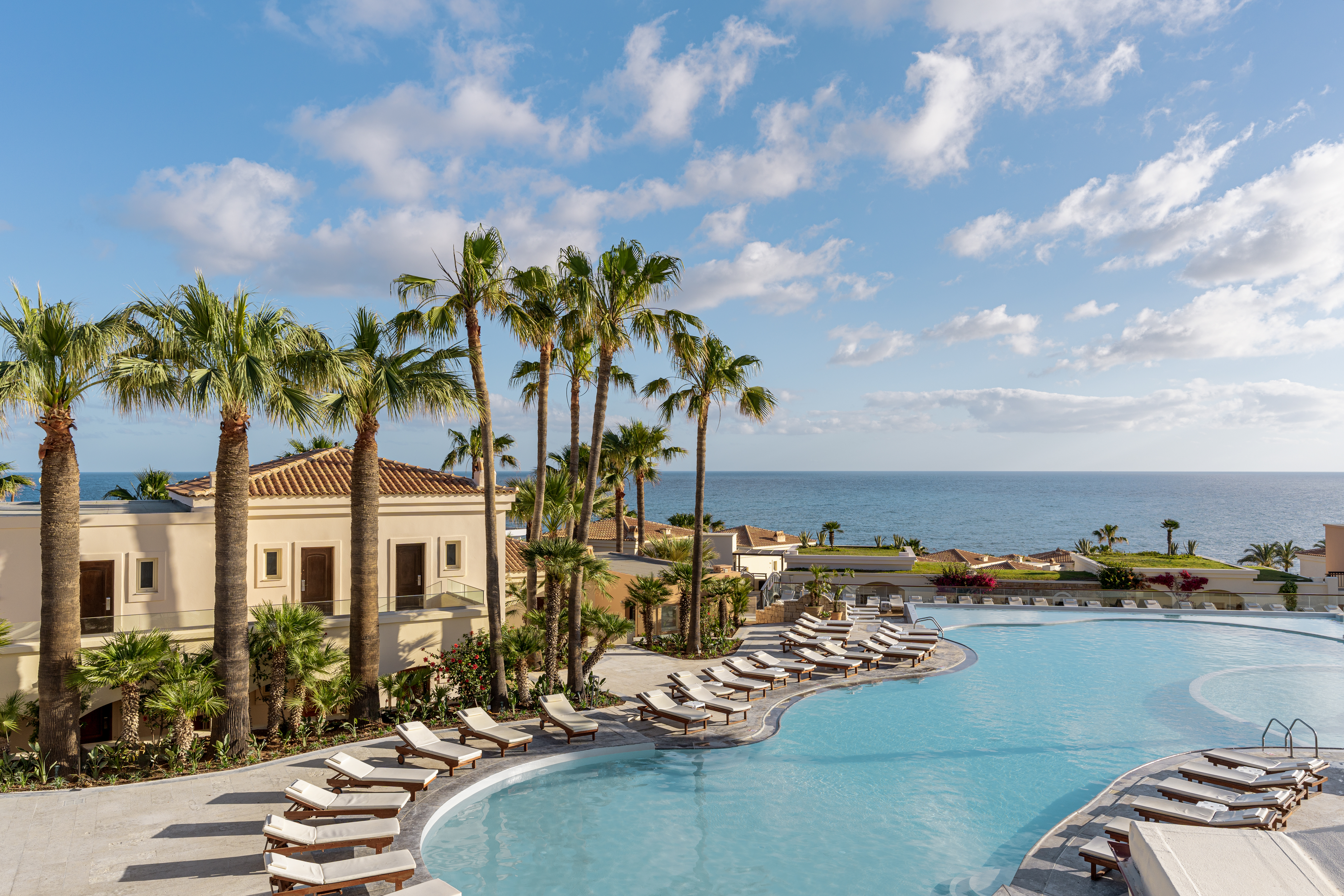 03-days-at-marine-palace-unfold-by-the-pool