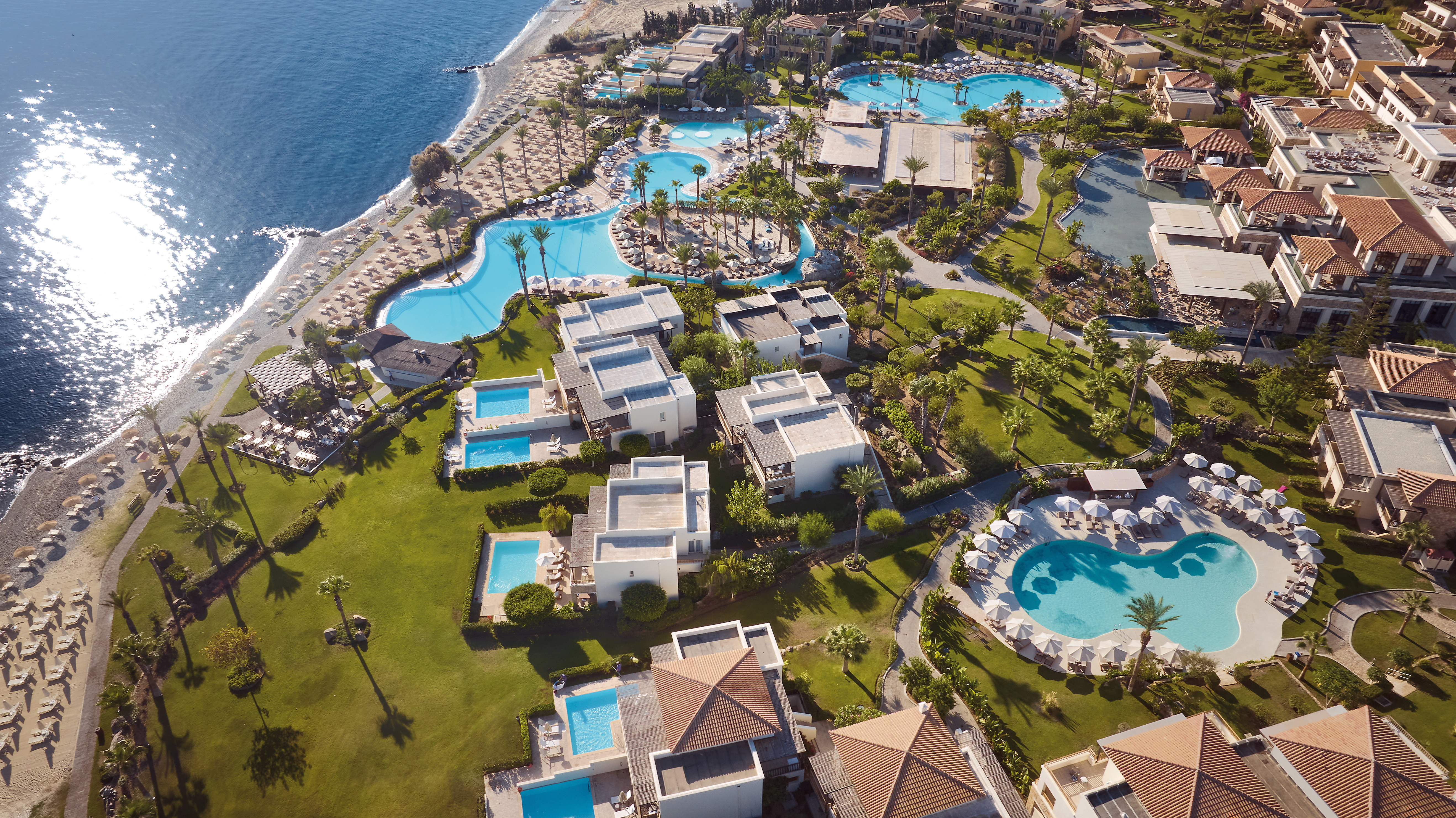 03-luxury-resort-nested-in-nature-with-panoramic-views-for-tranquil-stays