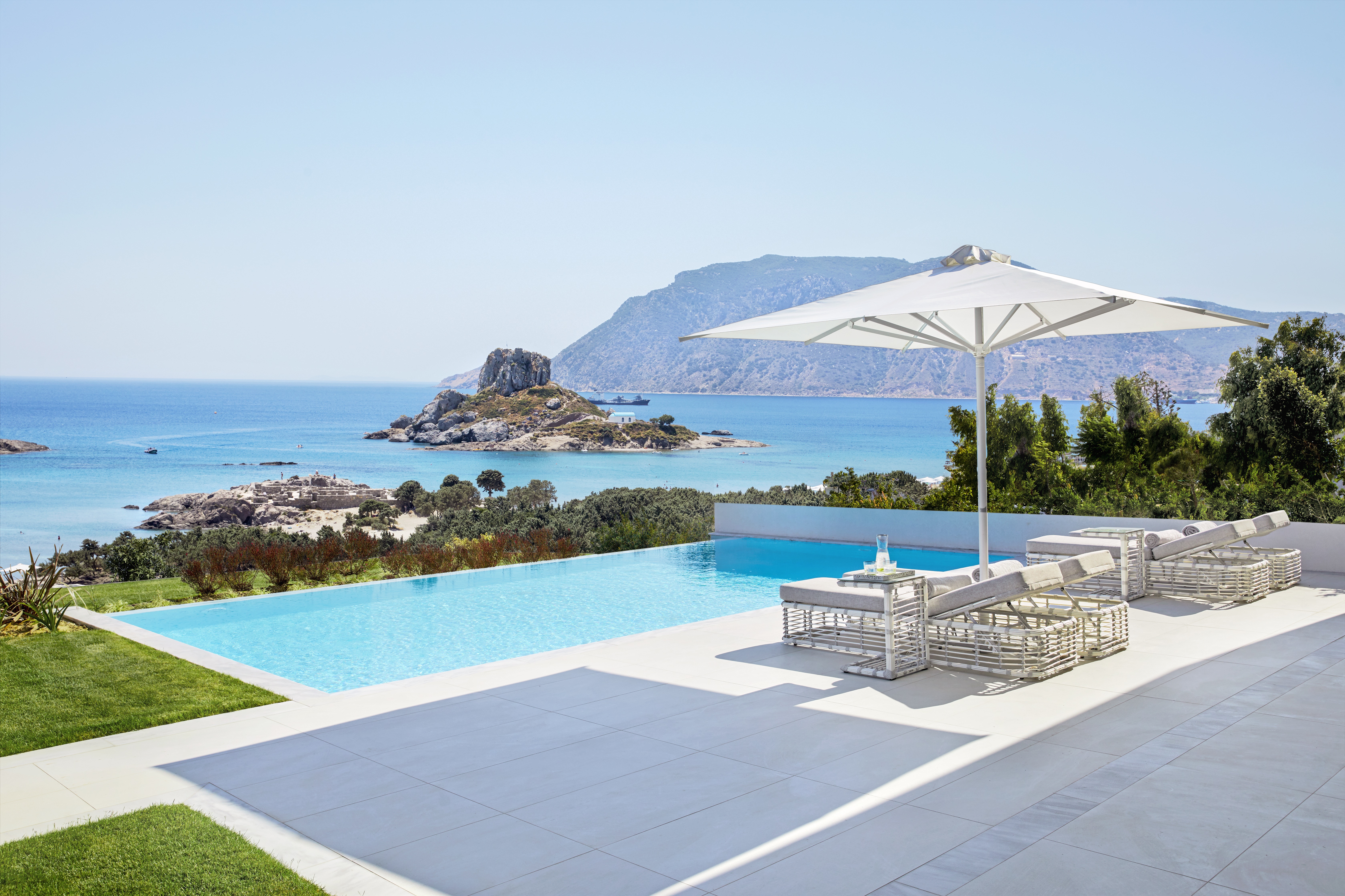 1045_Ikos Aria _ Deluxe One Bedroom Bungalow Suite with Private Pool_6720x4480 B