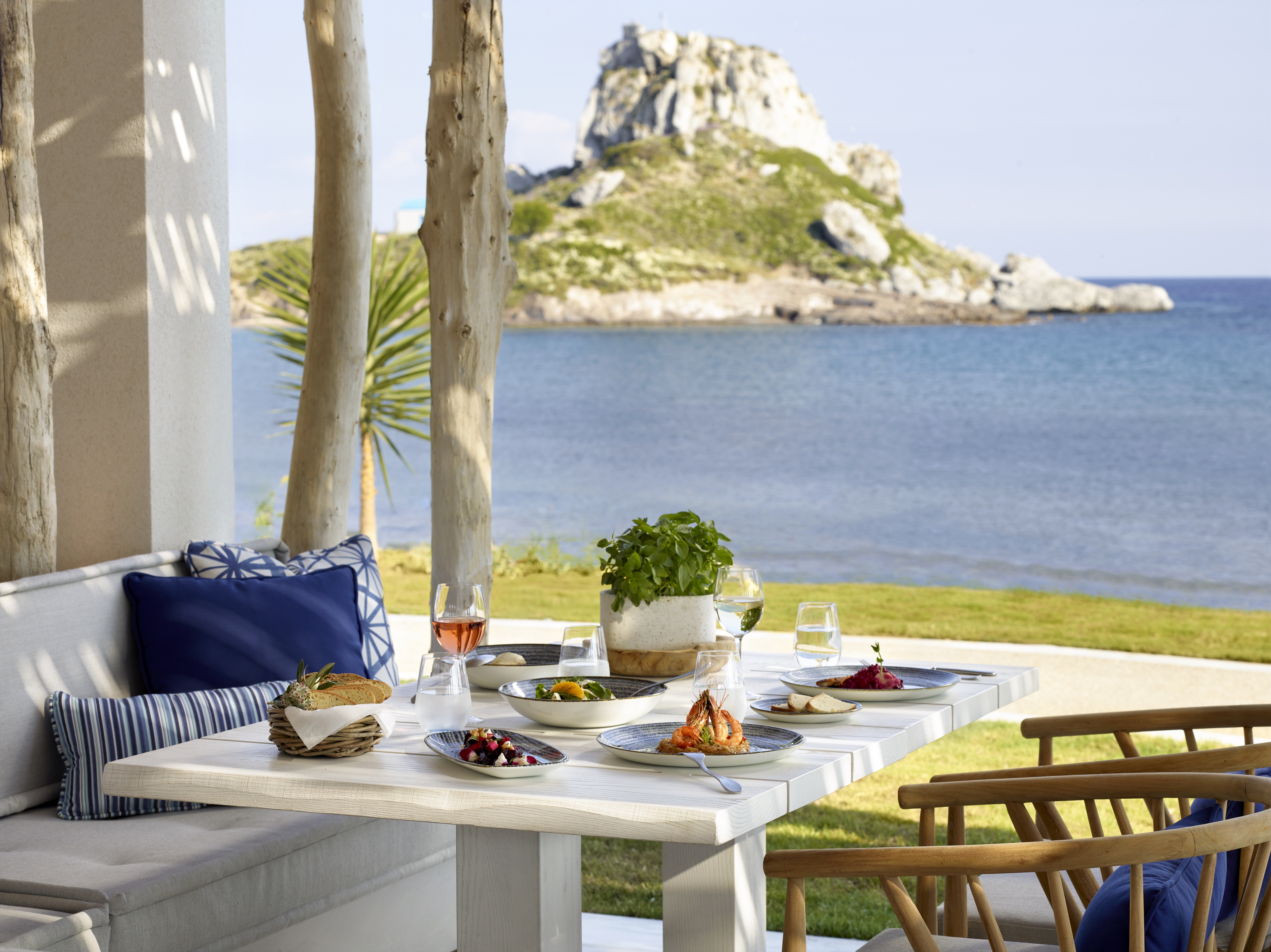 Ikos Aria _ Ouzo Restaurant View