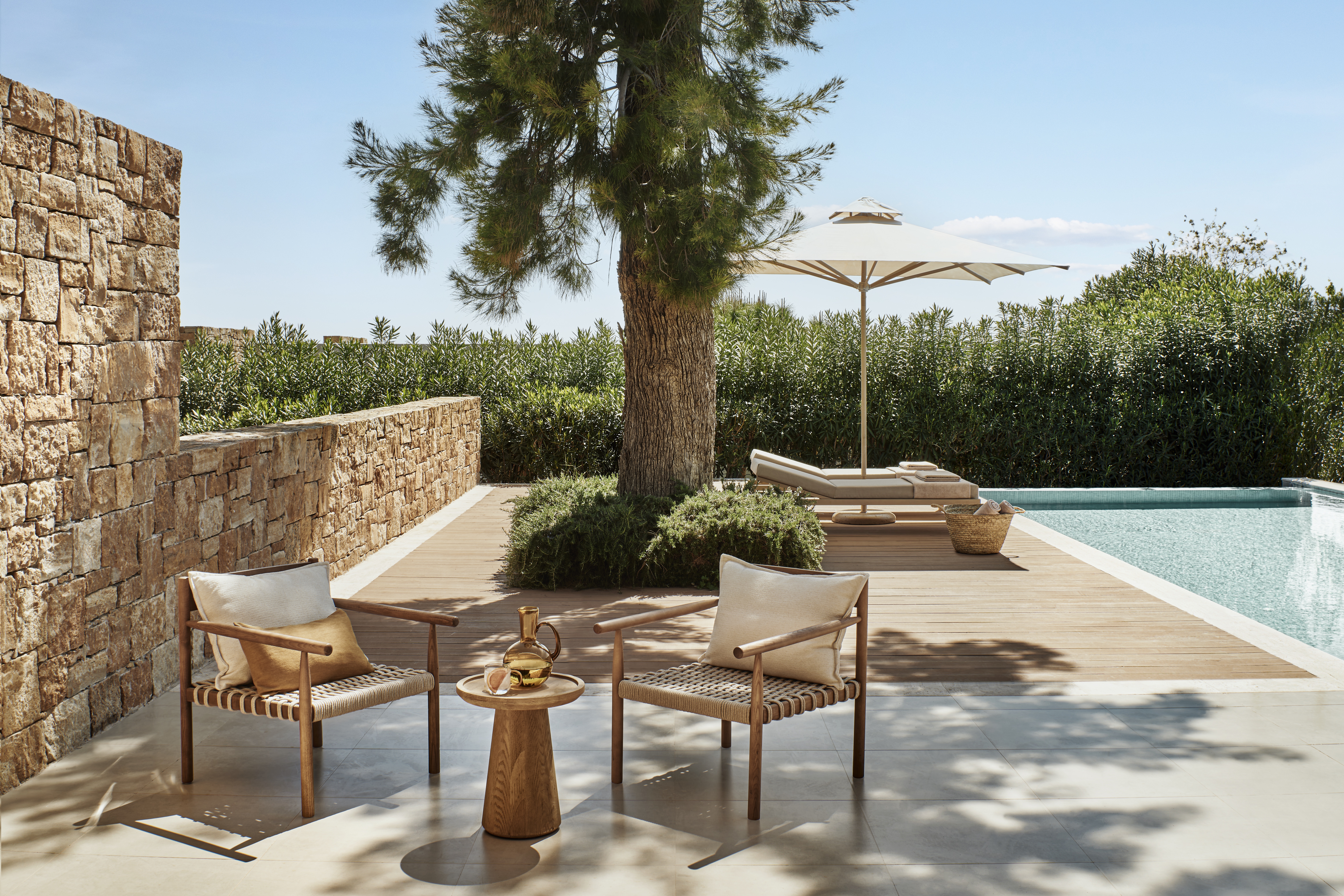 Ikos Olivia _ Deluxe One Bedroom Bungalow Suite Pr. Pool Garden View-3