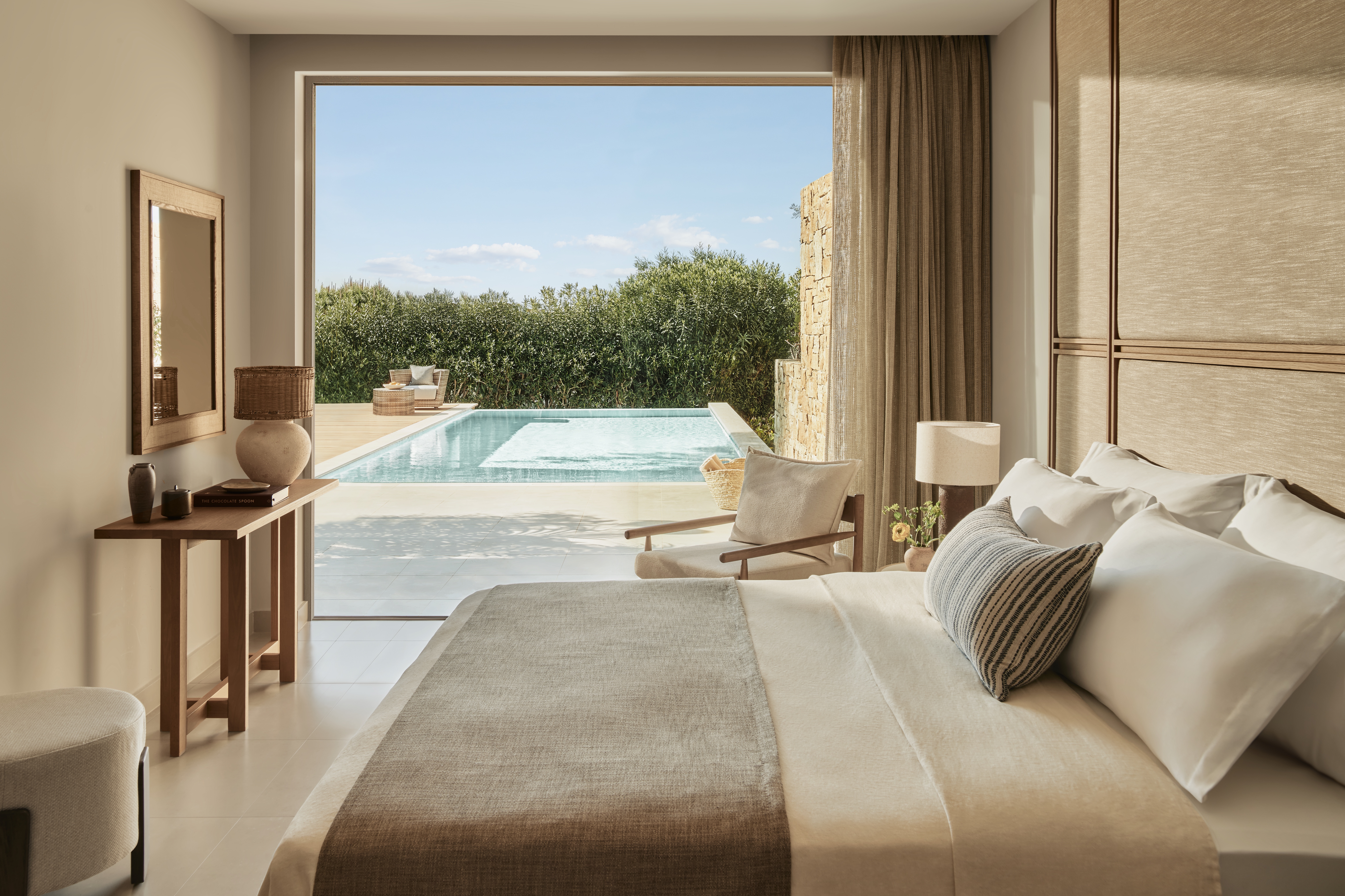 Ikos Olivia _ Deluxe One Bedroom Bungalow Suite Pr. Pool Garden View